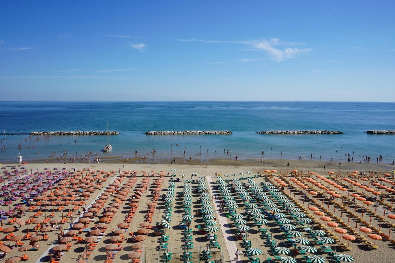Hotel International Gabicce Mare Dış mekan fotoğraf