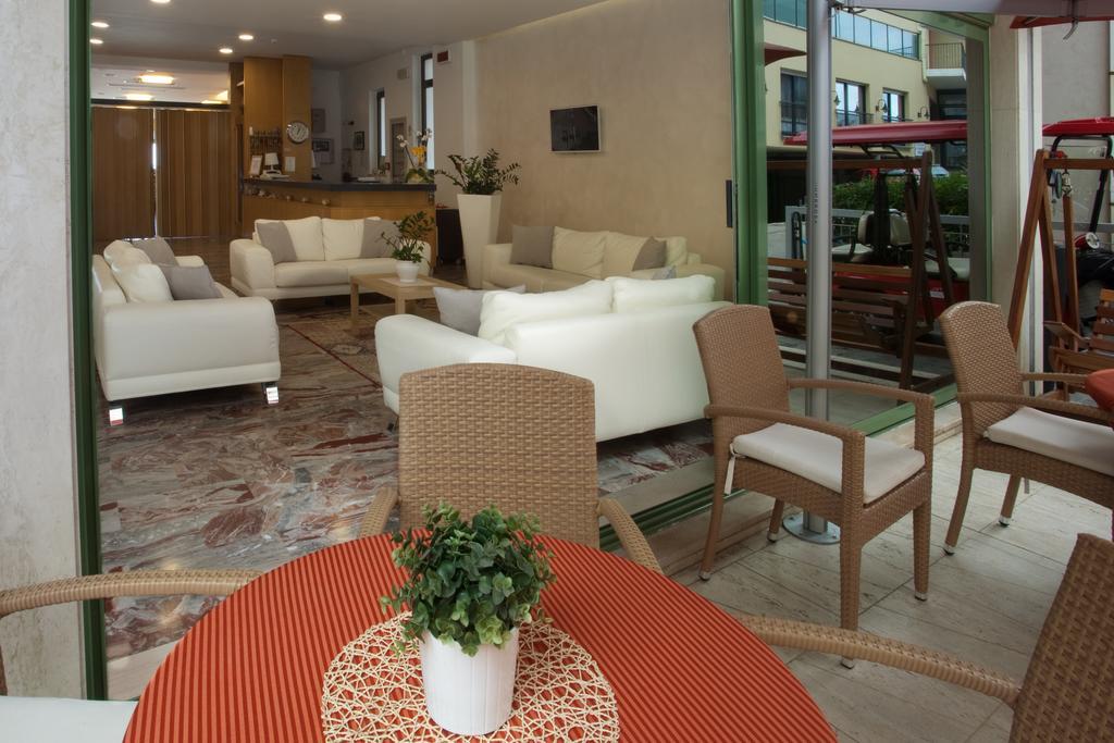 Hotel International Gabicce Mare Dış mekan fotoğraf