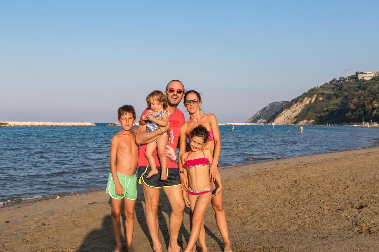 Hotel International Gabicce Mare Dış mekan fotoğraf